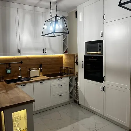 Sadowa Nr9 Mieszkanie 87 Garaz Gratis ! Διαμέρισμα